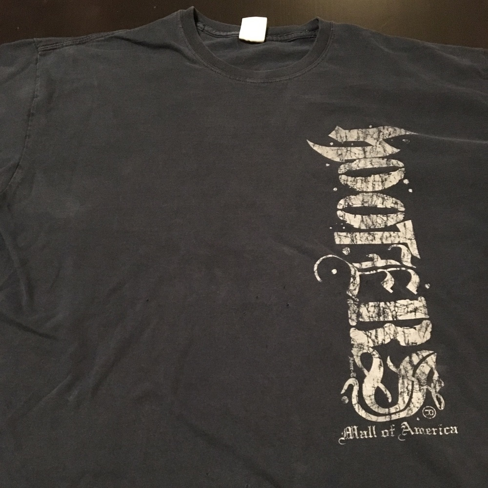 Mall of America Hooters t shirt XL